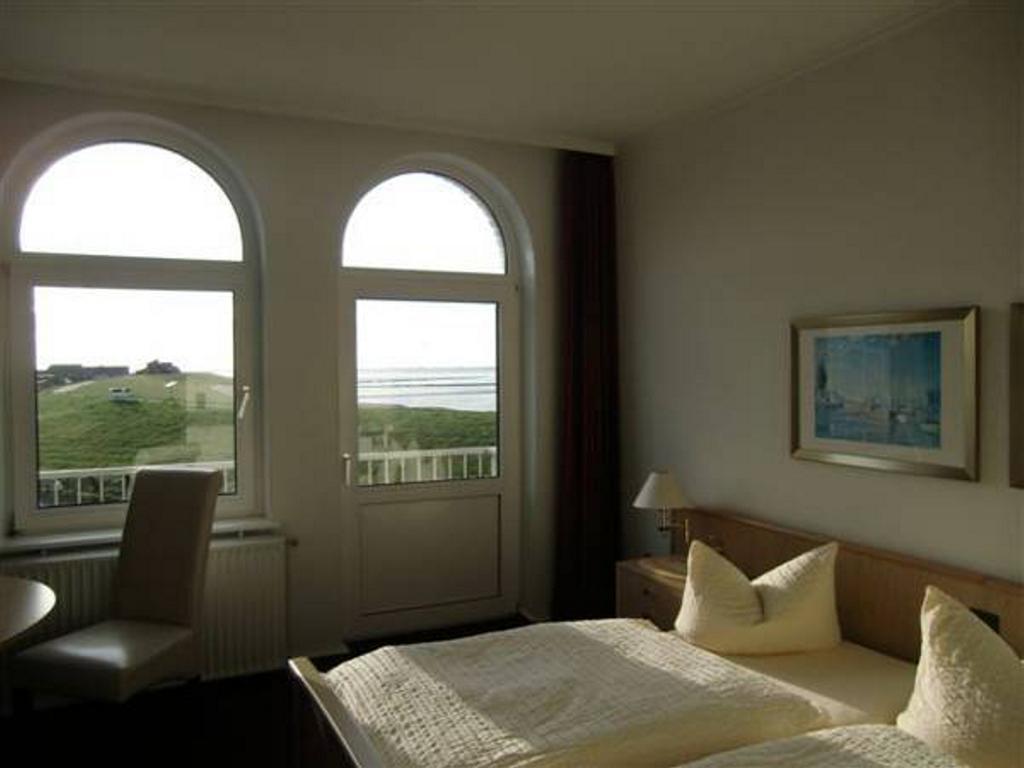 Strandhotel Dagebuell Direkt An Der Nordsee Exterior foto